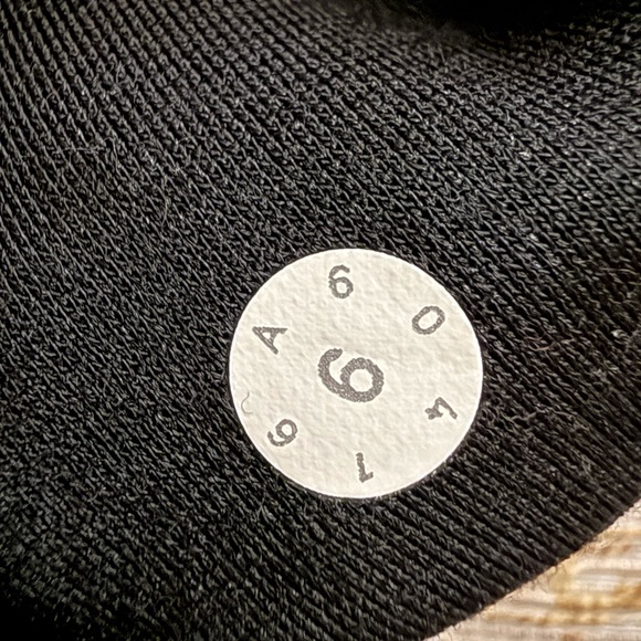 Lululemon unlined dance studio 30” - Picture 5 of 8